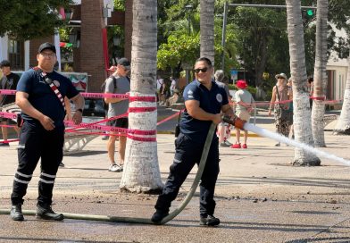 Mantienen limpieza y saneamiento en franja turística tras alto oleaje