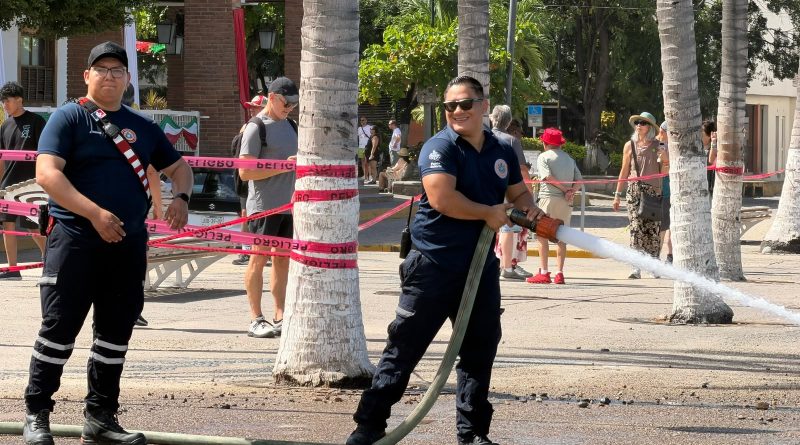 Mantienen limpieza y saneamiento en franja turística tras alto oleaje