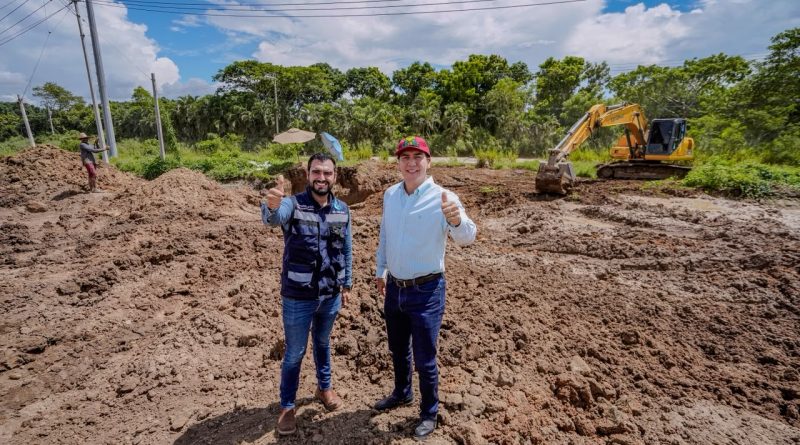 Supervisa Héctor Santana trabajos de reparación del emisor de aguas negras 