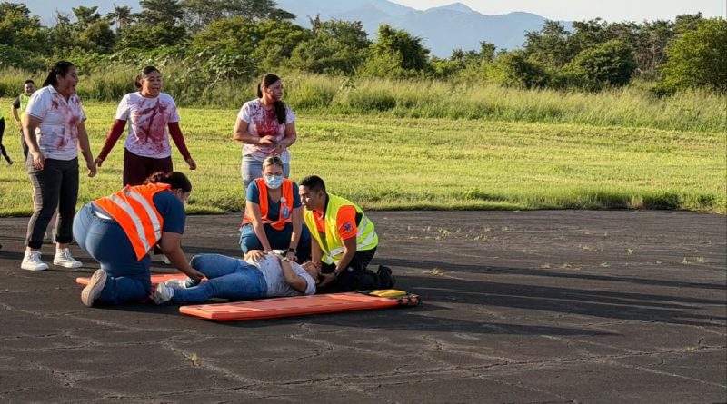 Simulacro en el Aeropuerto de Puerto Vallarta pone a prueba respuesta ante una emergencia aérea