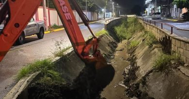 Atiende Protección Civil de Bahía de Banderas canal Pluvial en Valle Dorado