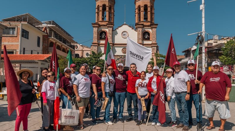 Recorre Ra Aguilar puerta a puerta Ixtapa, tierra de la transformación