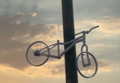 Colocan Bicicleta Blanca en memoria de Alexa y exigen justicia