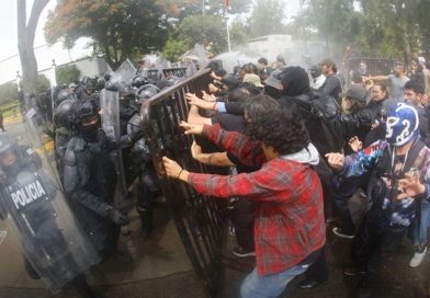 Protesta por agua limpia en Guadalajara termina en enfrentamientos