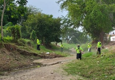 Intensifica gobierno la limpieza de canales y bocas de tormenta ante la posible llegada del huracán Simón 