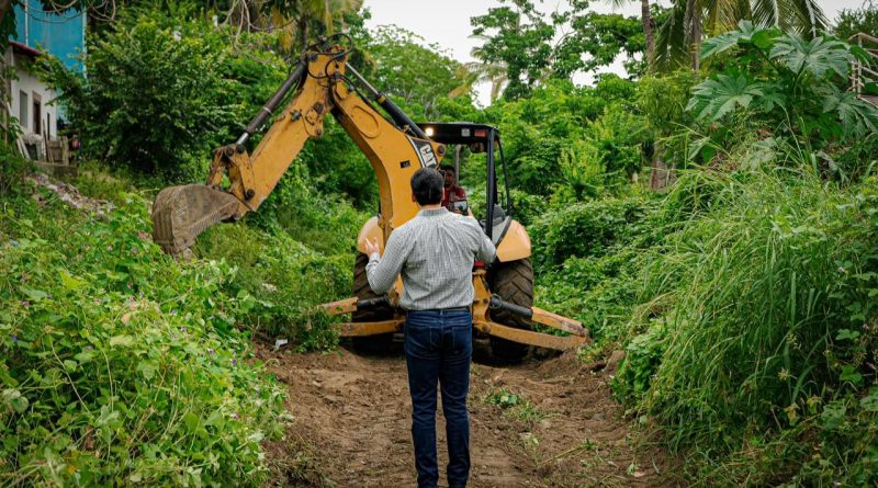 Héctor Santana refuerza trabajos preventivos en Bahía de Banderas