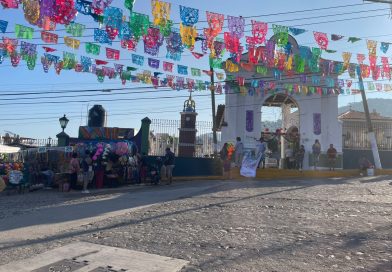 Gobierno de Puerto Vallarta regula comercio en panteones por Día de Muertos