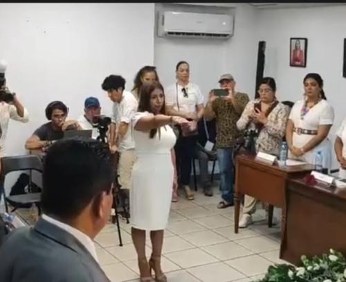 Toma Protesta Presidente Municipal de Bahía de Banderas Héctor Santana 2024-2027 