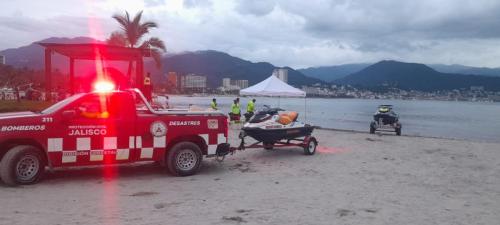 Búsqueda de menor en playa Holy Pc y Bomberos Guardavidas Puerto Vallarta 